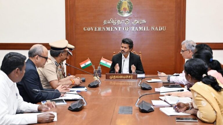 ஏன் இன்னும் கைது செய்யவில்லை… அதிகாரிகளிடம் கறார் கட்டிய விஜய்… அடுத்தடுத்து திமுகவில் அரங்கேறும் கைது…